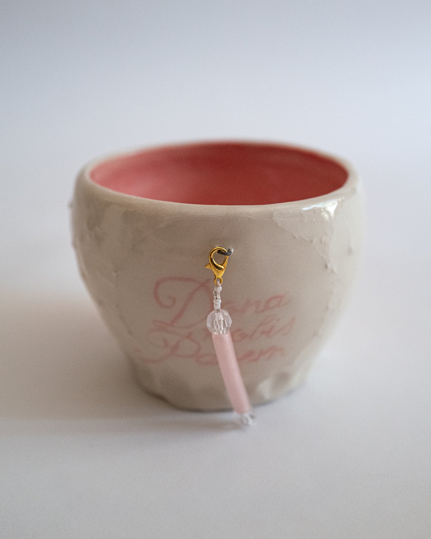 Pot "Dona nobis pacem".