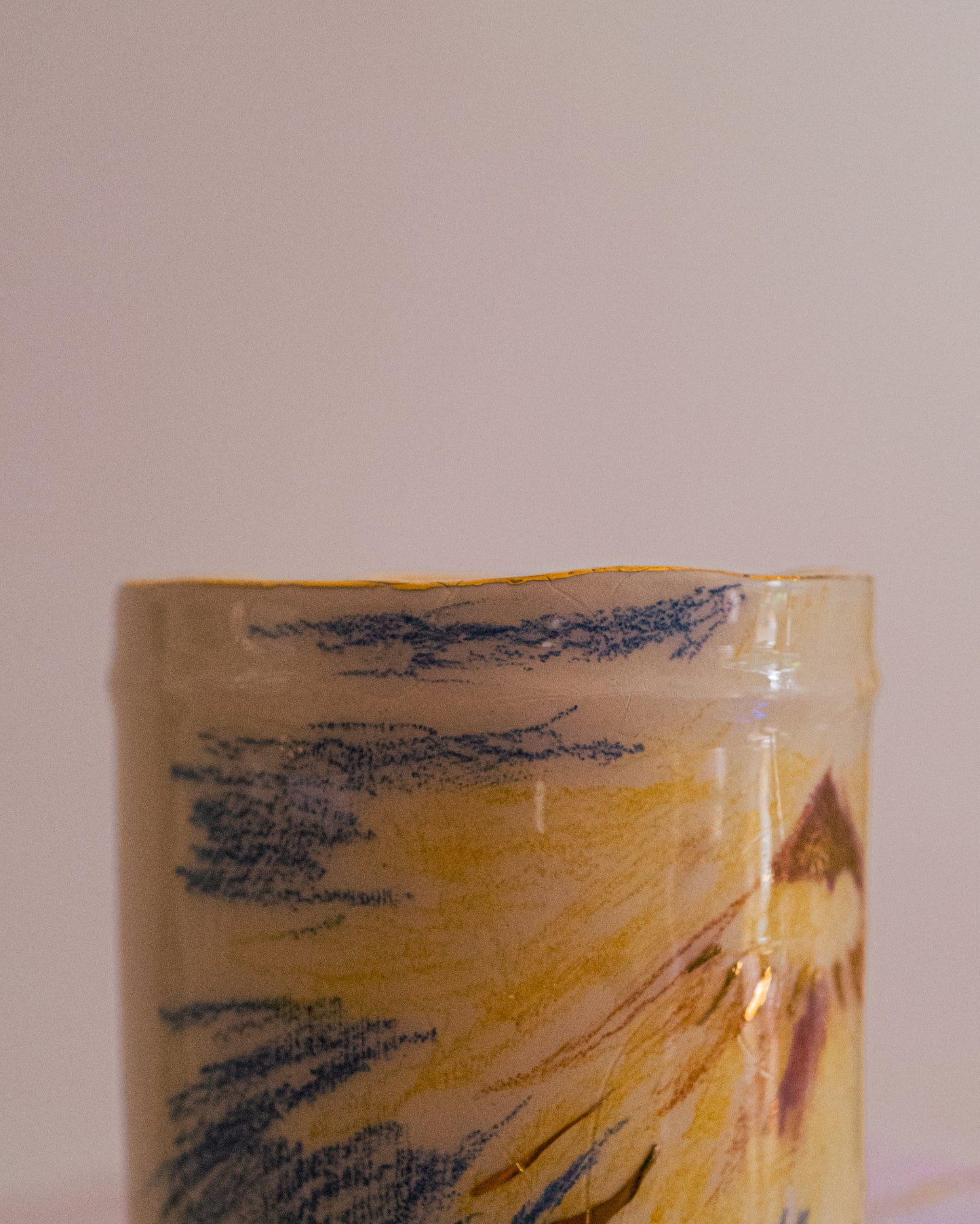 Tasse ou récipient “rayonnement”.