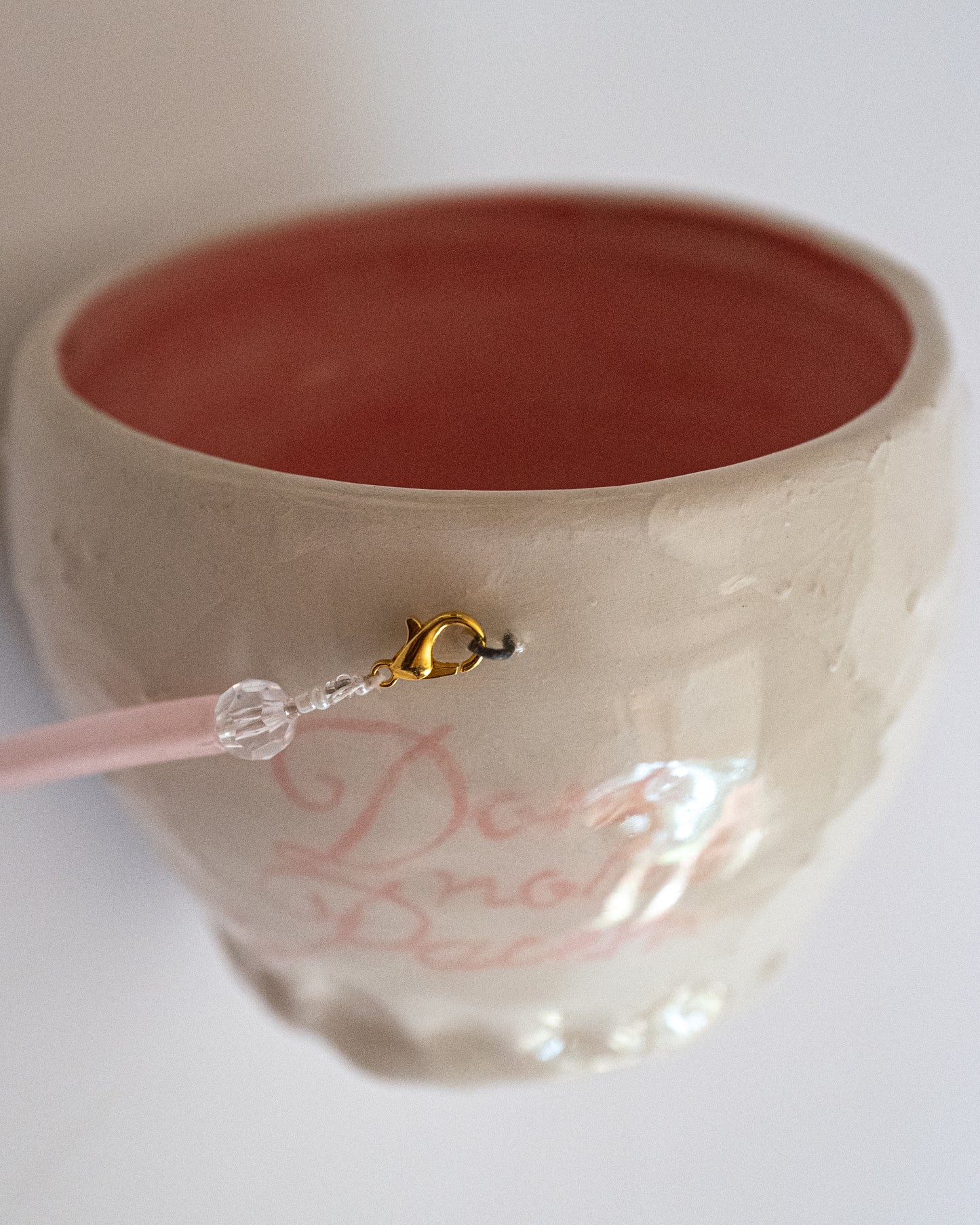 Pot "Dona nobis pacem".