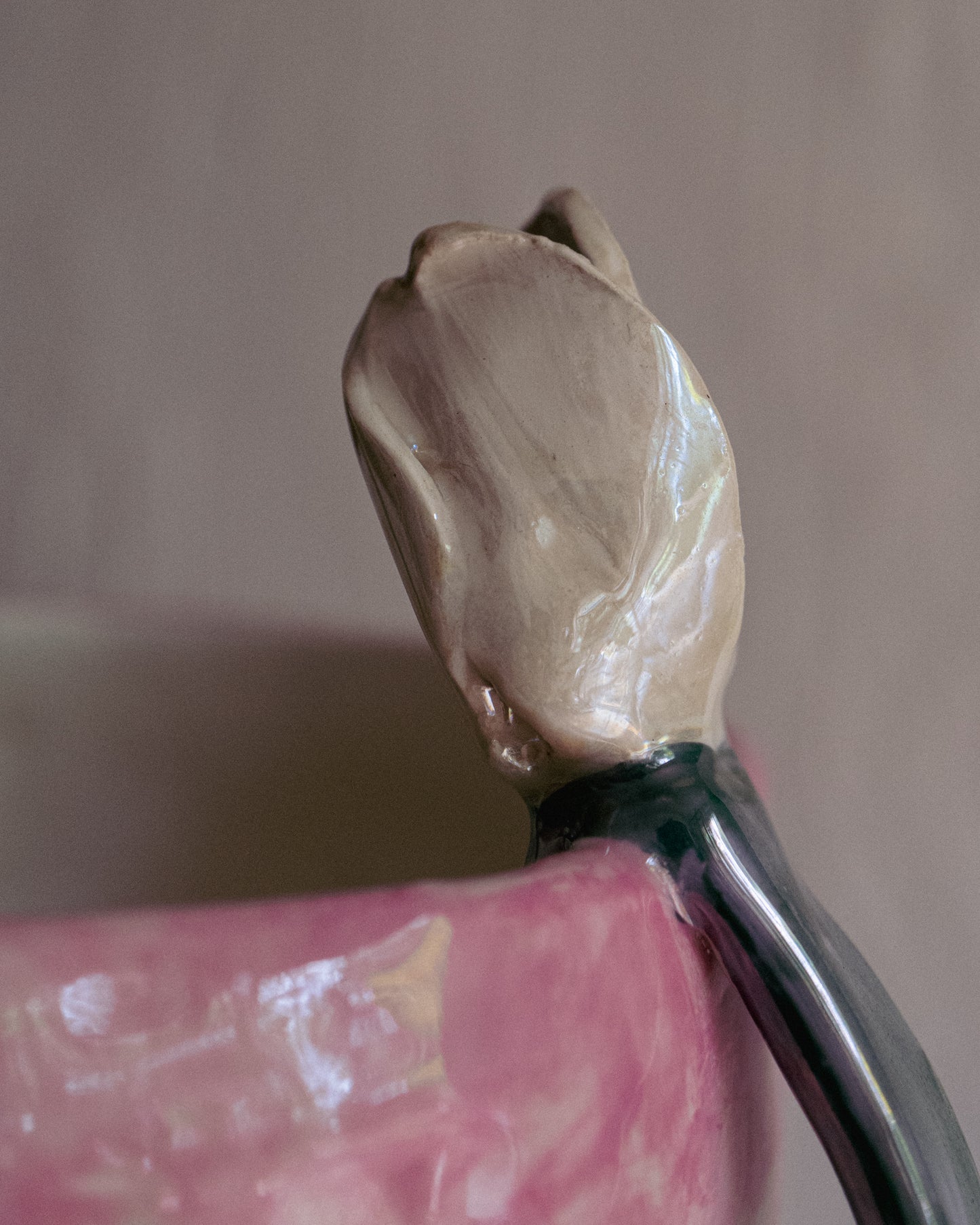 Vase "plus de tulipes svp".