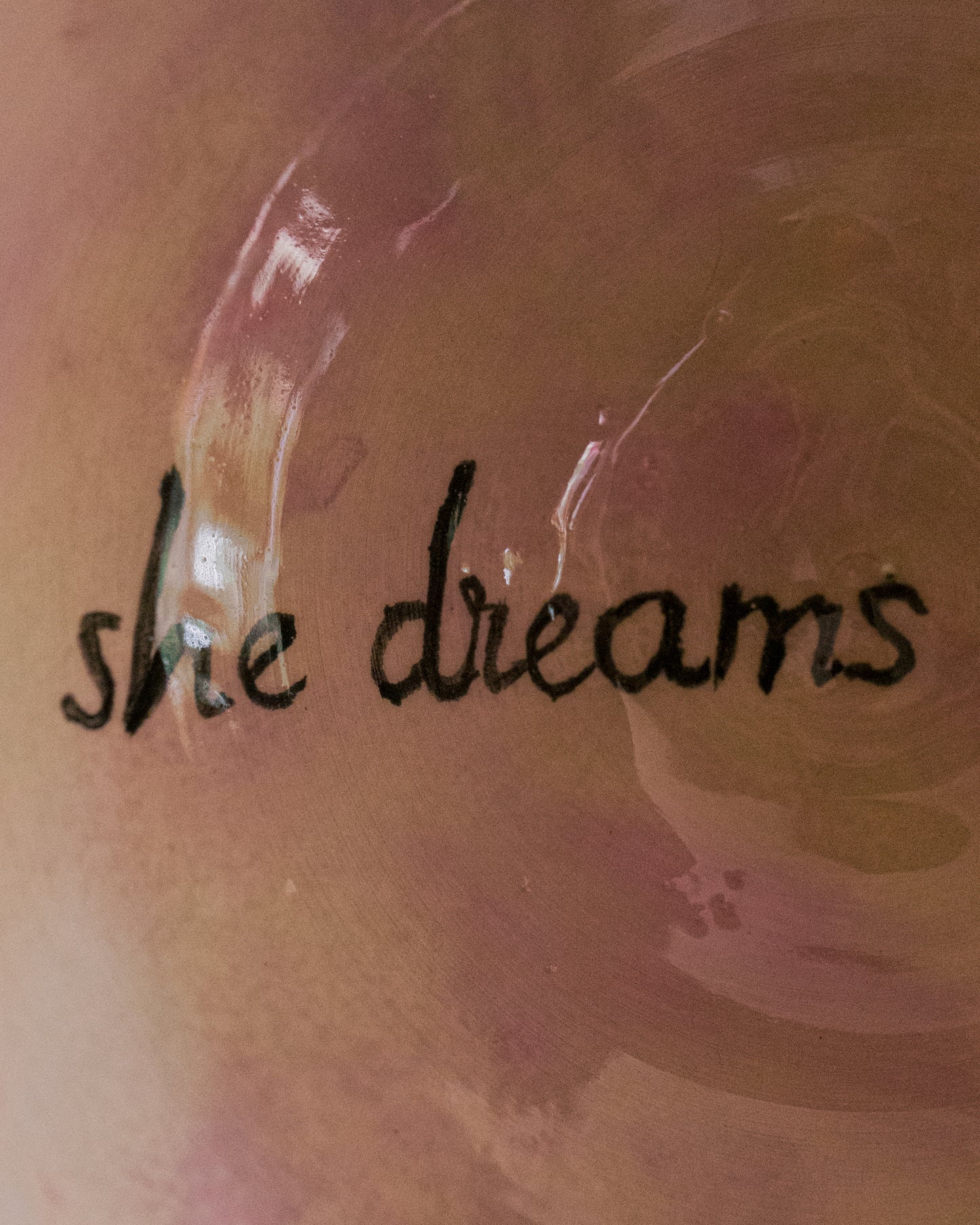 Bol "she dreams in flowers".