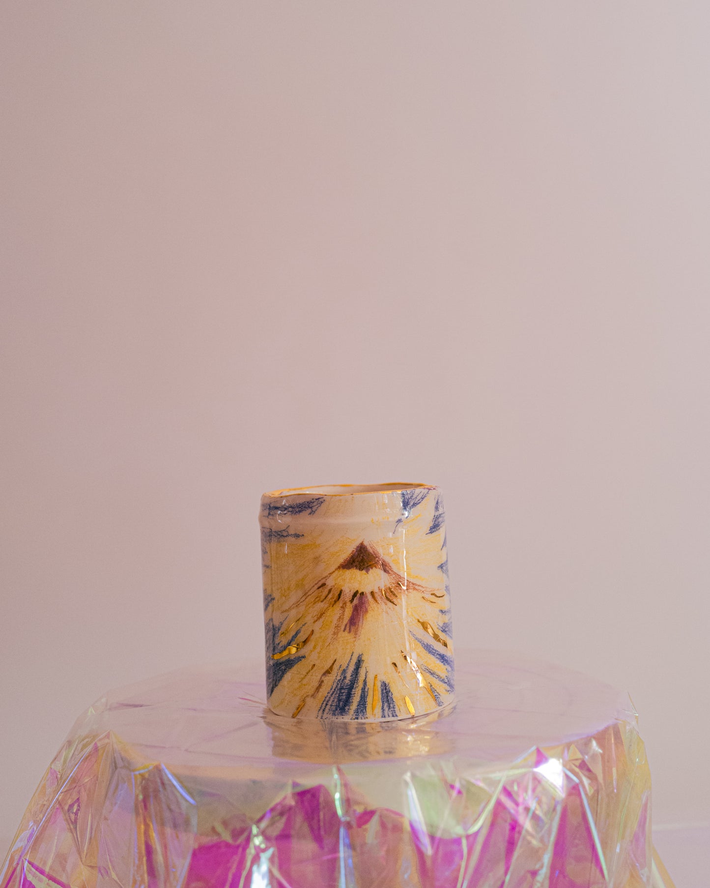 Tasse ou récipient “rayonnement”.