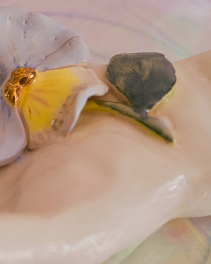 Sculpture “la main à la pensée”.