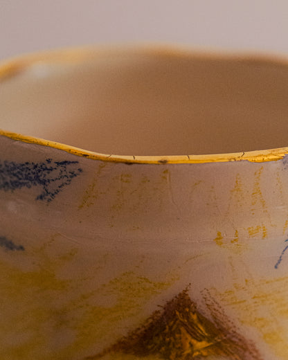 Tasse ou récipient “rayonnement”.