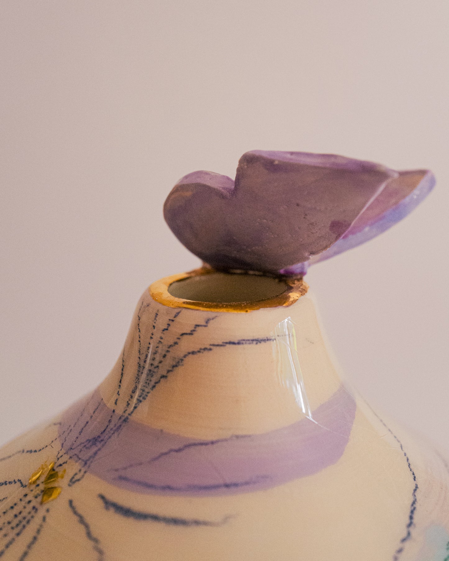 Vase "sur le rebord".