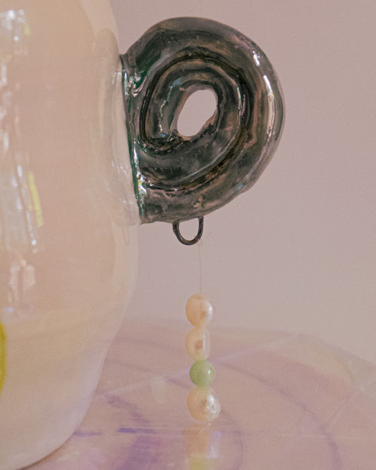 Tasse "tulipe aux bijoux".