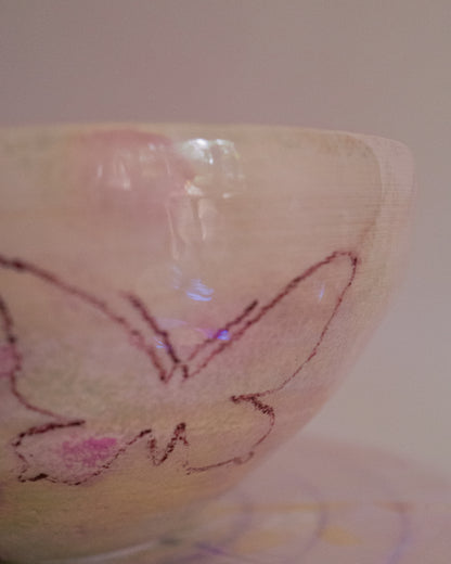 Bol "she dreams in flowers".