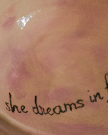 Bol "she dreams in flowers".