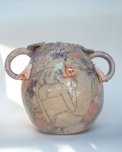 Vase "entre les bras de l'amour".