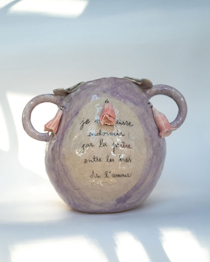 Vase "entre les bras de l'amour".