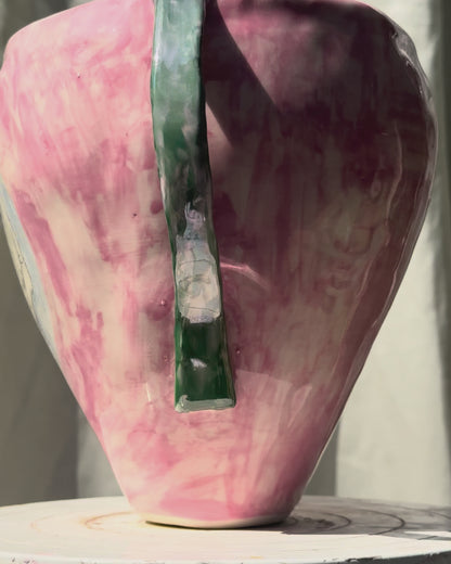 Vase "plus de tulipes svp".